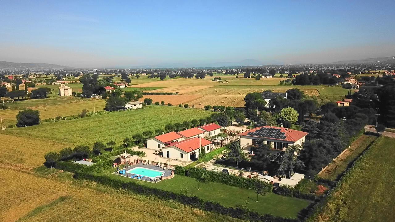 Residence Terra Dei Santi Country House Spello Buitenkant foto