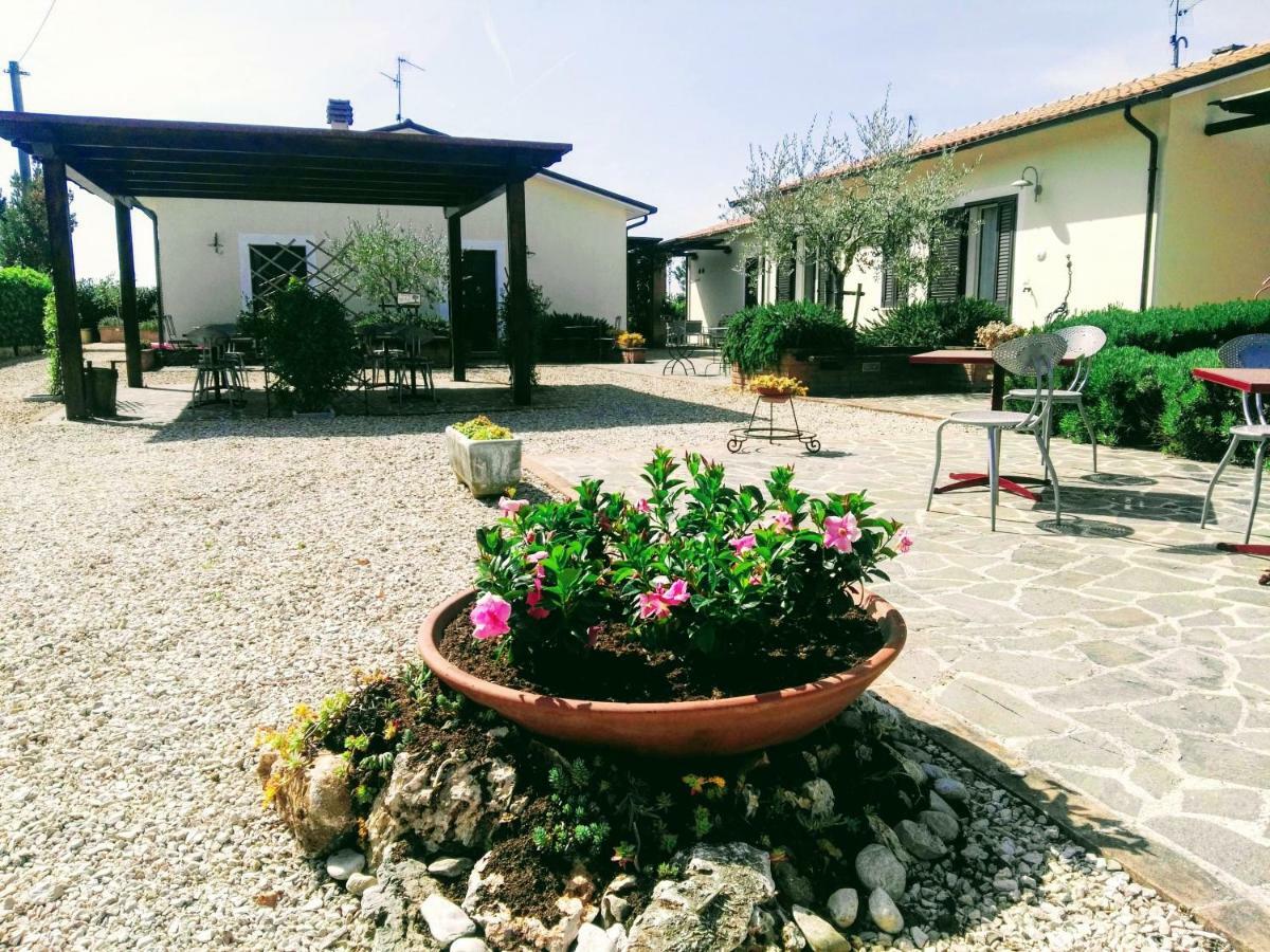 Residence Terra Dei Santi Country House Spello Buitenkant foto